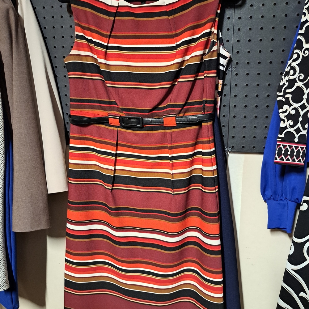 Multicolored Sleeveless Sheath Dress for Work